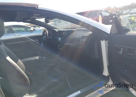 2014 Mercedes-Benz E 350 z USA, uszkodzony, nr VIN WDDKK5KF8EF251327